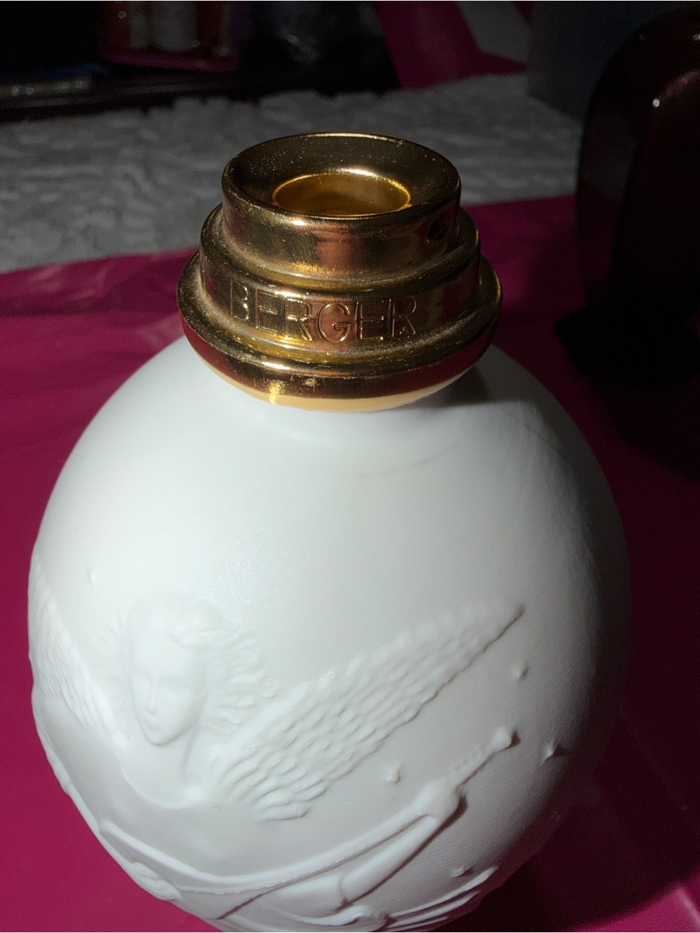 Lampe Berger White Ceramic Fragrance Lantern with Gold Vent Cap Artoria Limoges - Picture 8 of 8